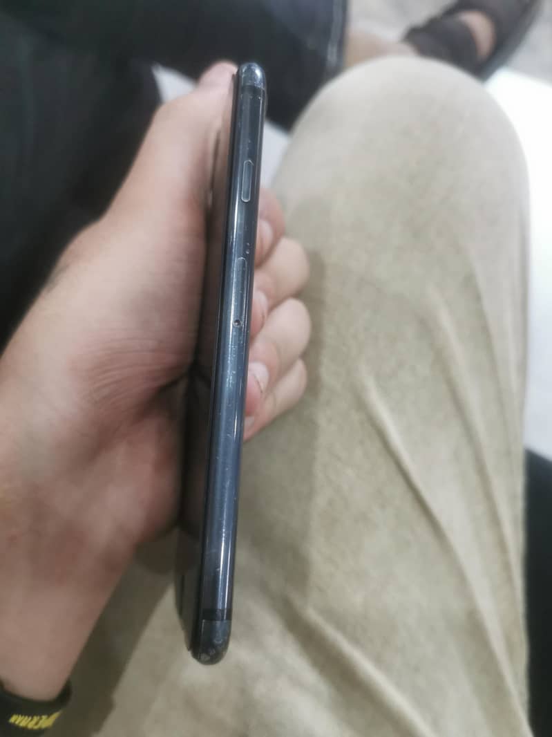 Apple iPhone 7 0