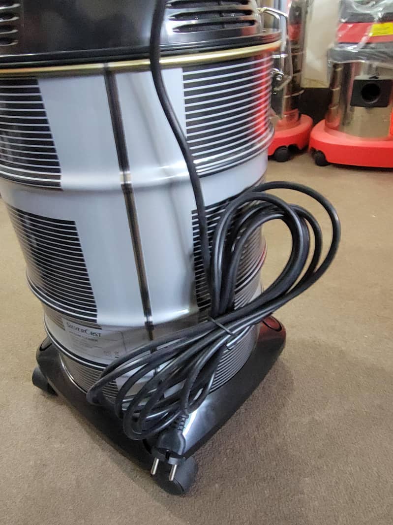 Vacuum Cleaner 30Ltr 1