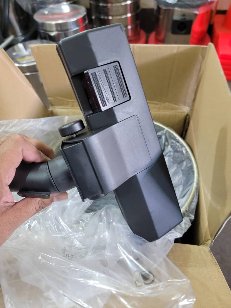 Vacuum Cleaner 30Ltr 5