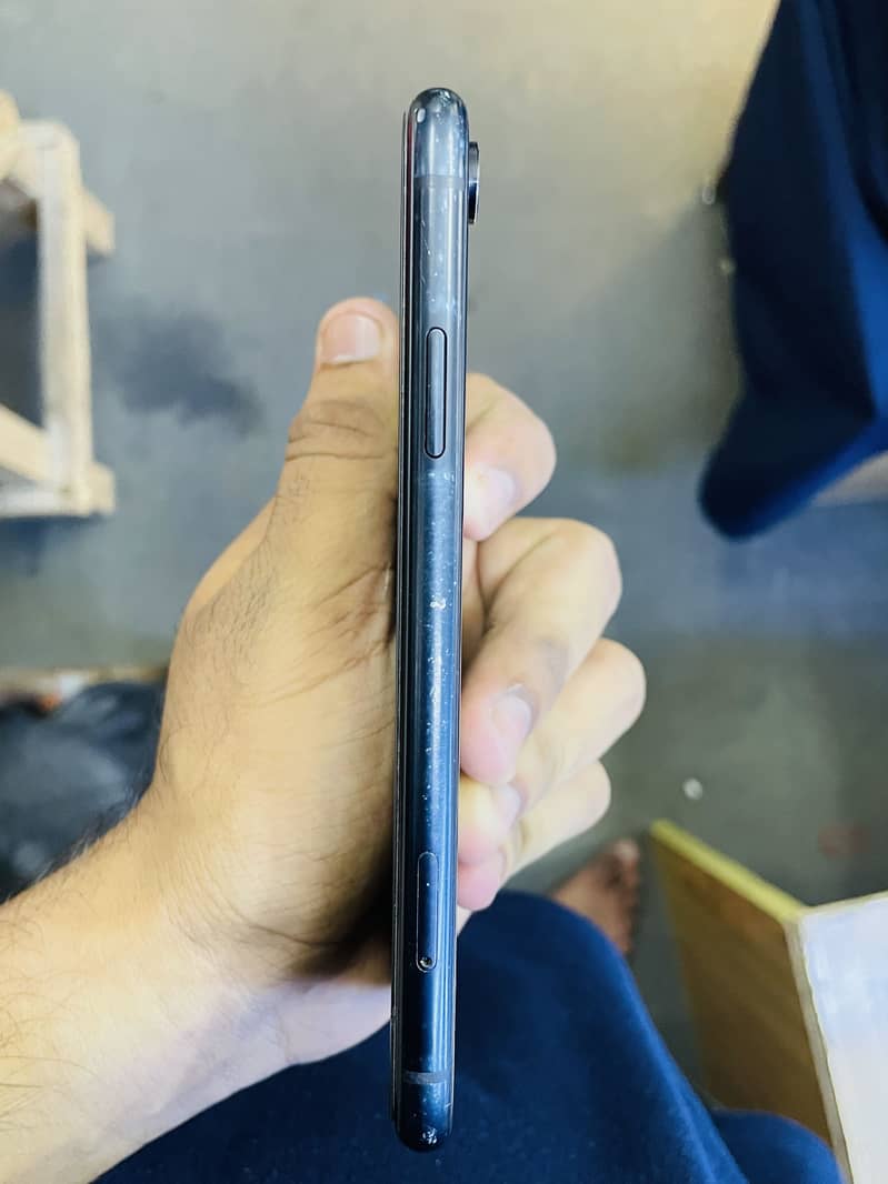Apple iPhone XR 2