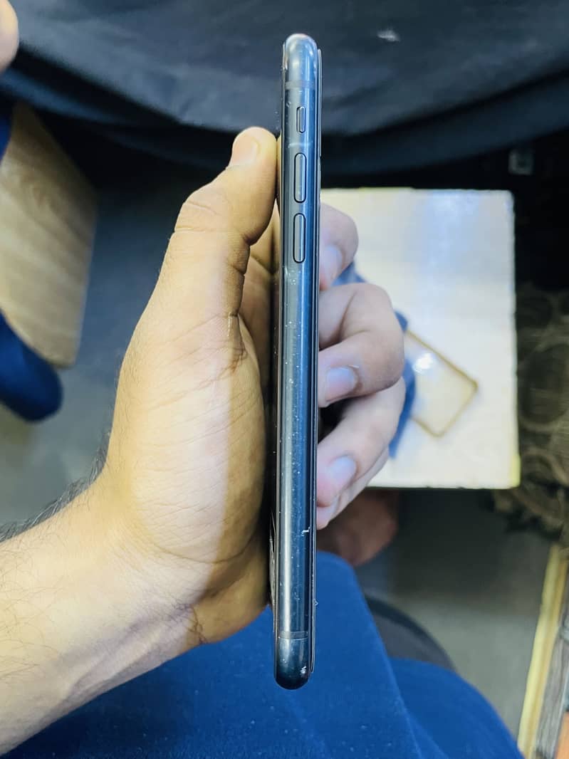 Apple iPhone XR 3
