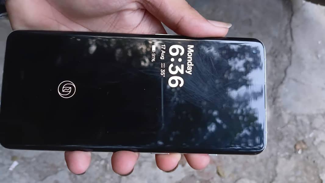 One Plus 10 Pro 5