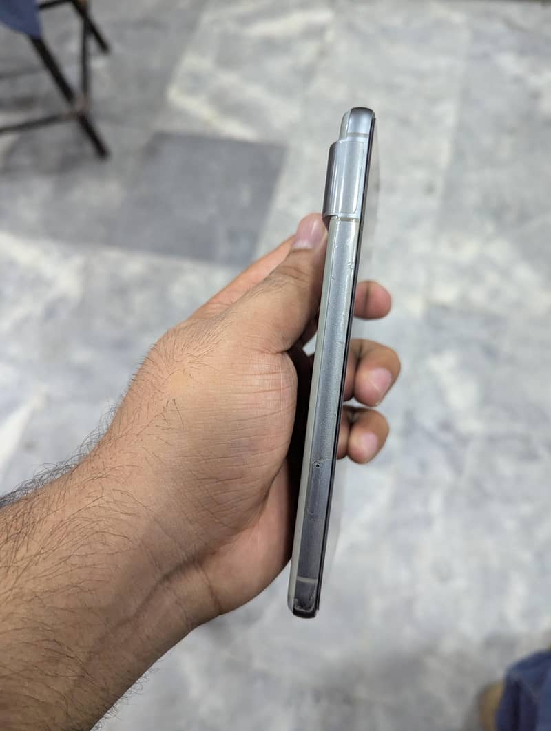 Google Pixel 8 2