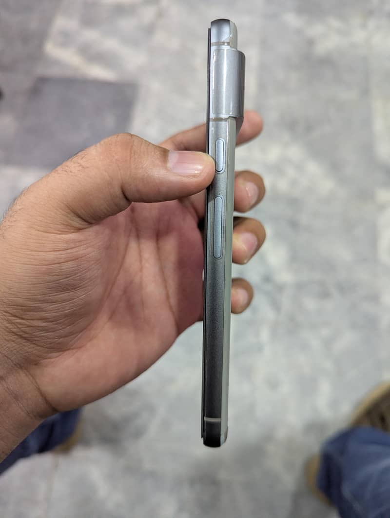 Google Pixel 8 3