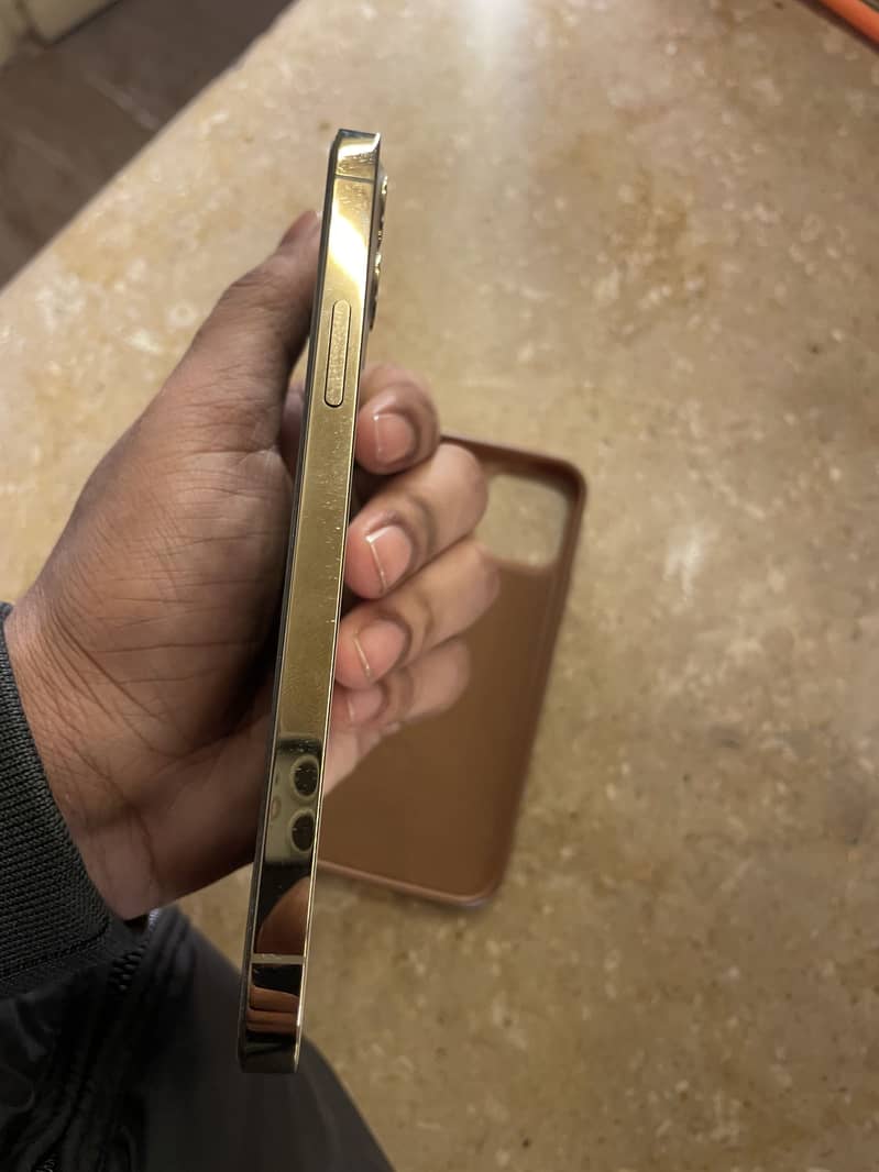 Apple iPhone 12 Pro 6