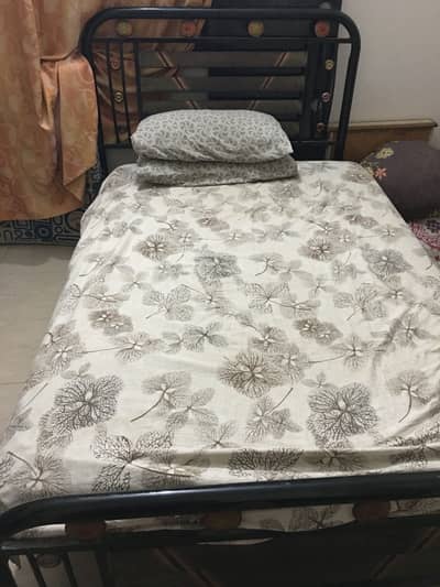 iron bed in very resonable price