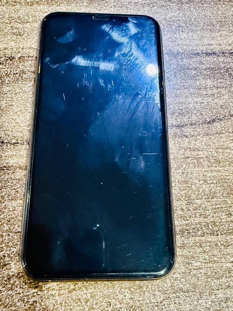 Apple iPhone 11 Pro 4