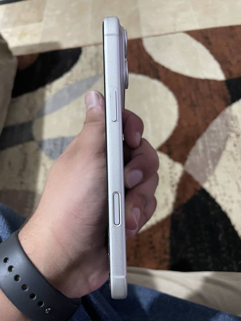 Apple iPhone 17 Pro Max 3