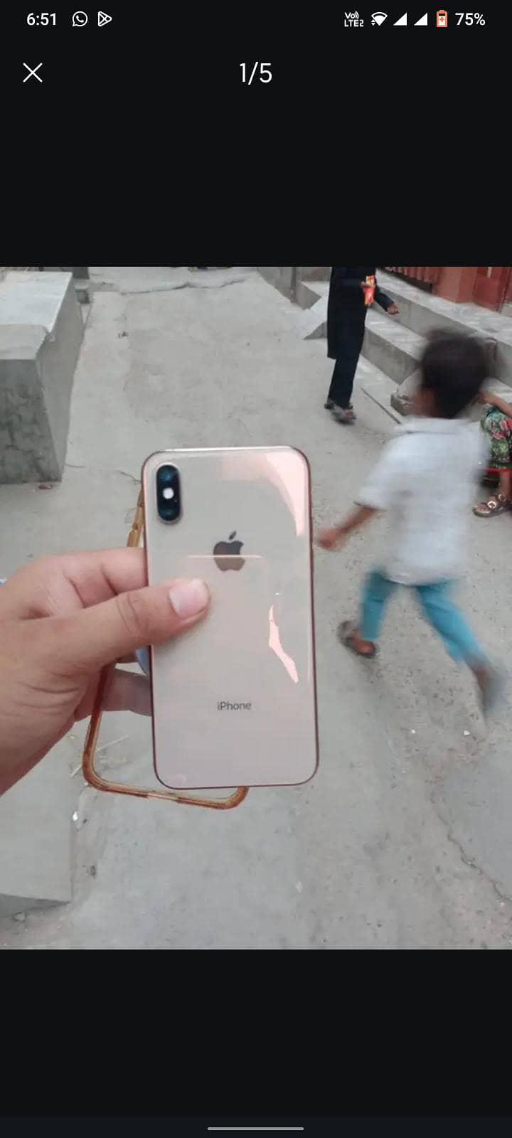 Apple iPhone XS 4