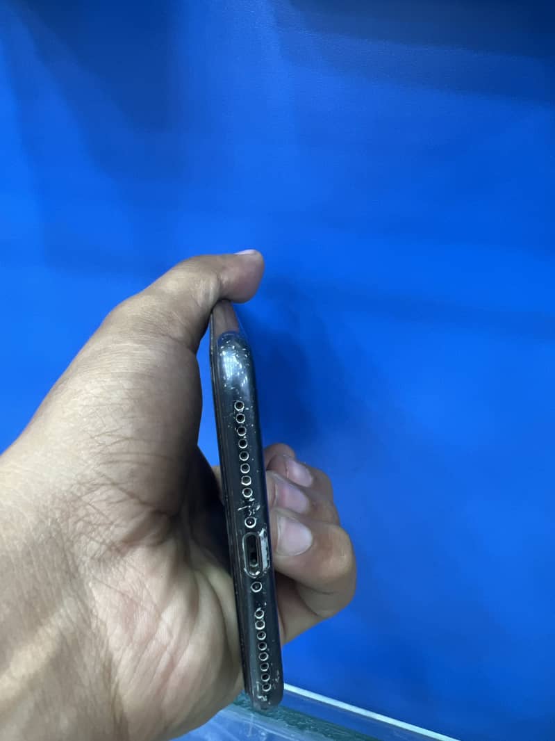 Apple iPhone 7 Plus 1
