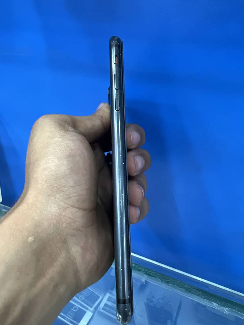 Apple iPhone 7 Plus 2
