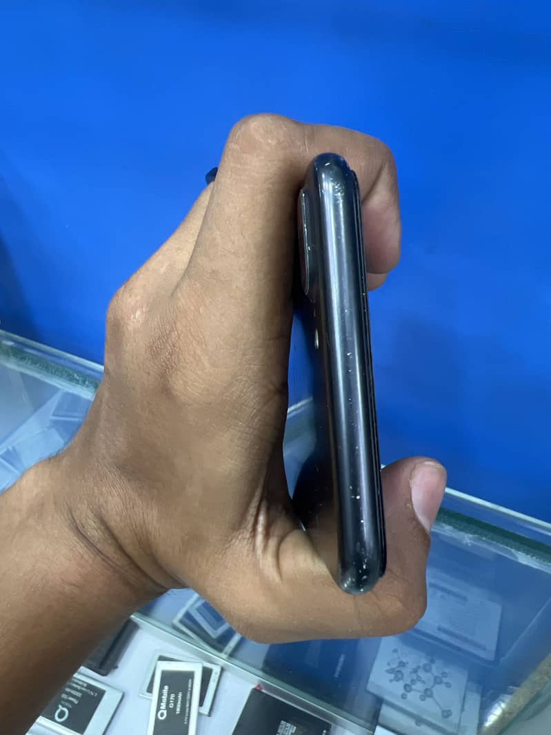 Apple iPhone 7 Plus 3