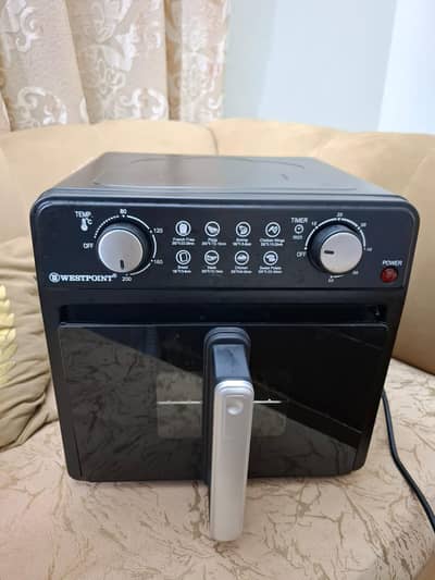 westpoint 8litre airfryer. .