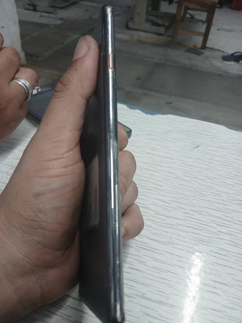 Tecno CAMON 40 Pro 0