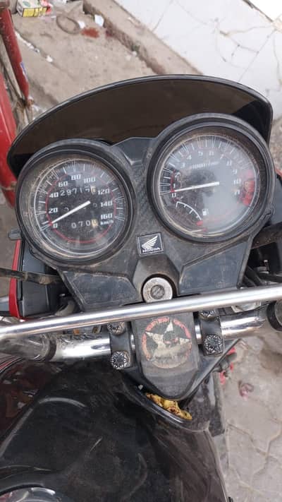 I AM SELLING MY HONDA 125CBF