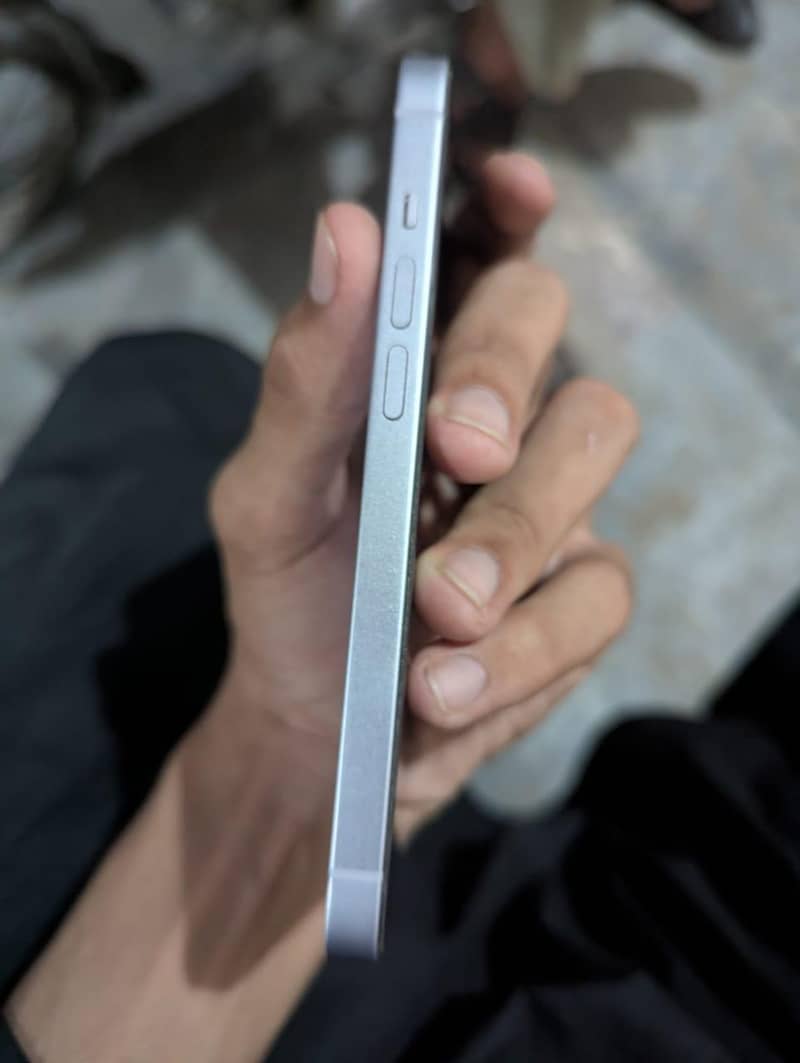 Apple iPhone 14 6