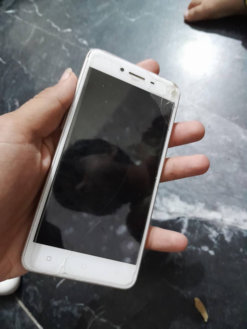 OPPO A37 0