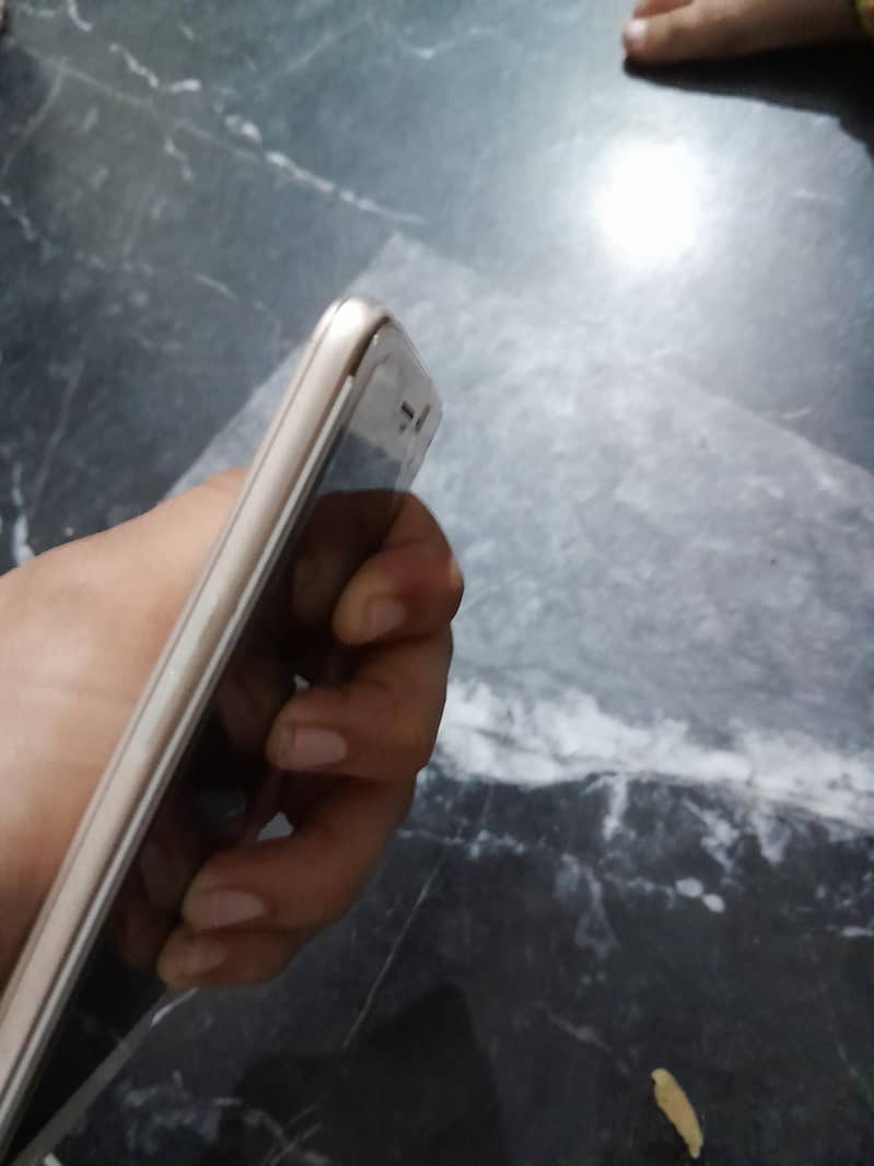 OPPO A37 4