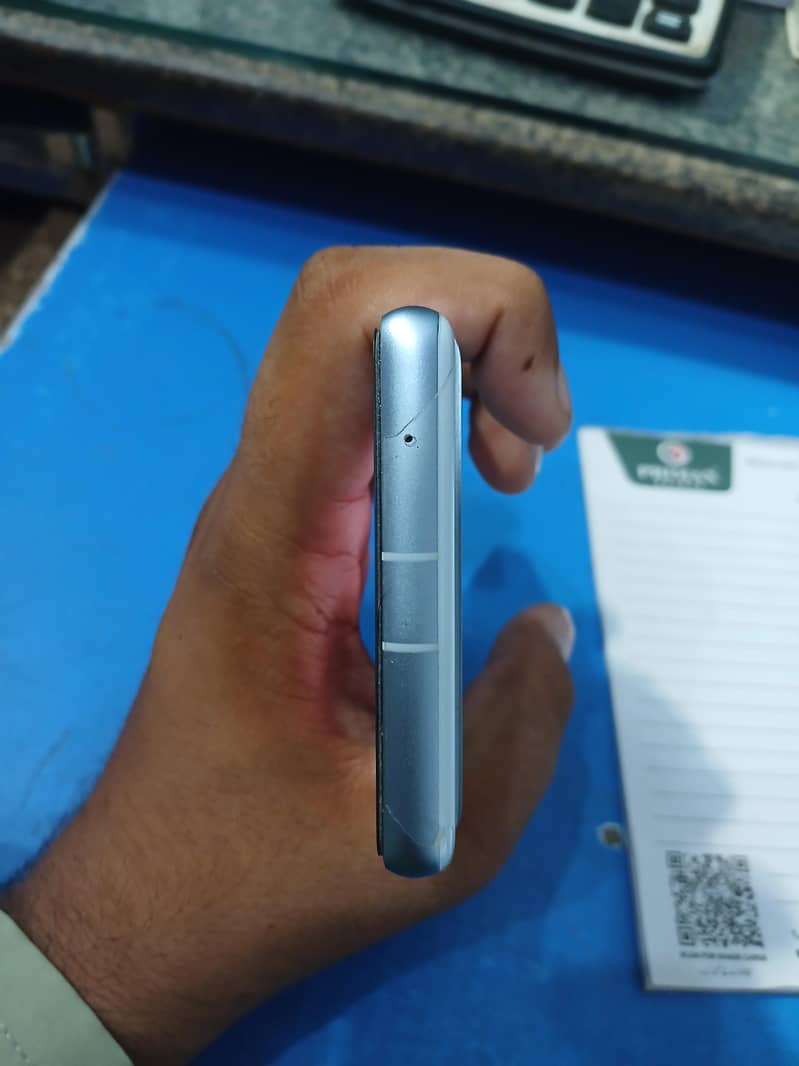 Google Pixel 7a 5