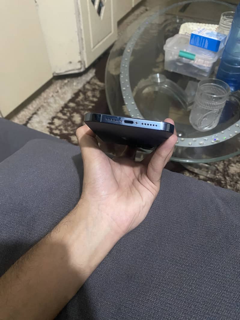 Iphone 12 pro max 2