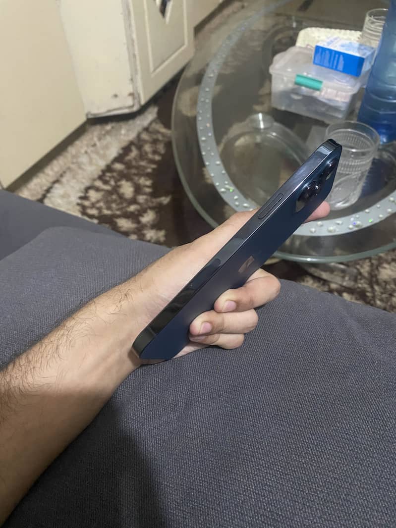 Iphone 12 pro max 3