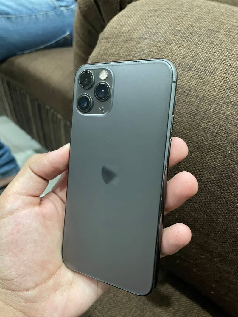 Apple iPhone 11 Pro 2