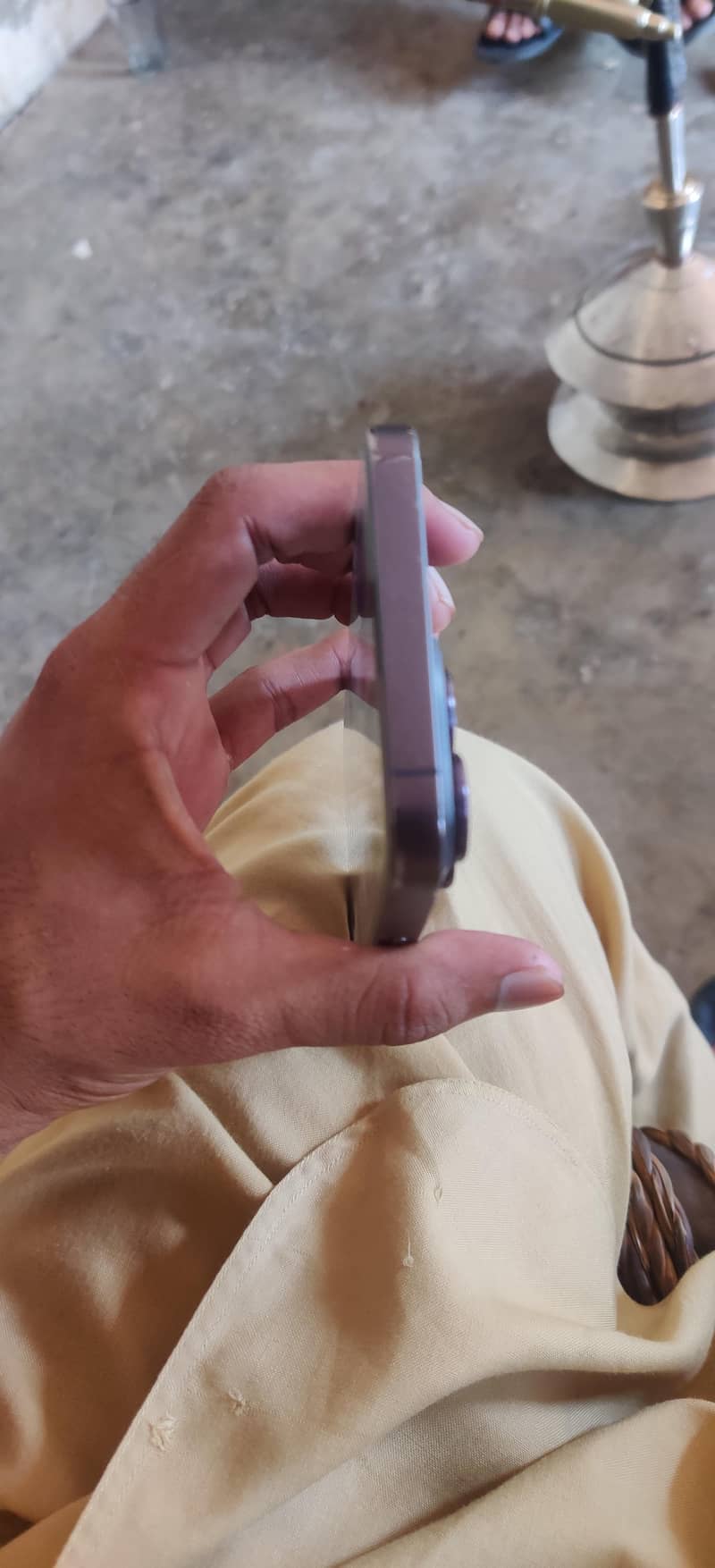 Apple iPhone 14 Pro Max 4
