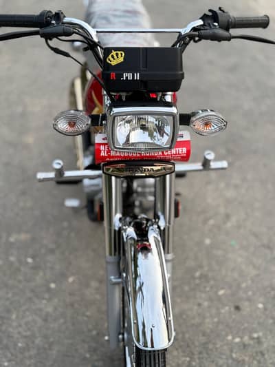 Honda self start Golden edition