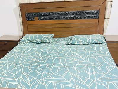Bed set with dressing table