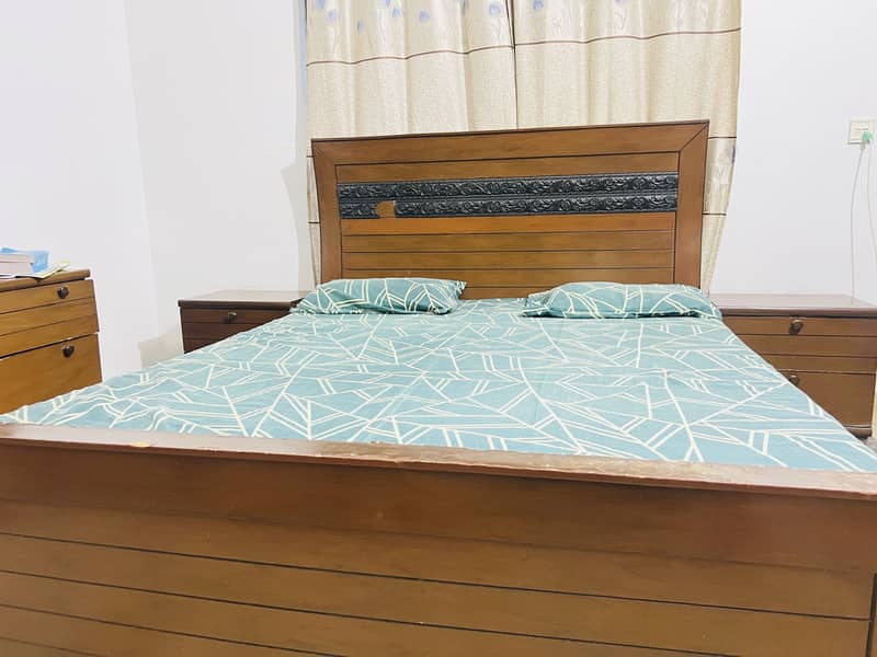 Bed set with dressing table 4