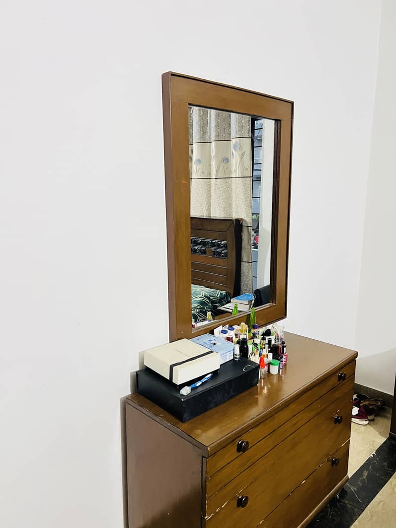 Bed set with dressing table 5