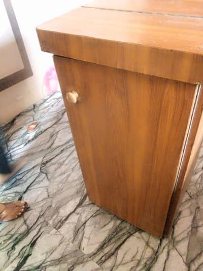 folding iron stand