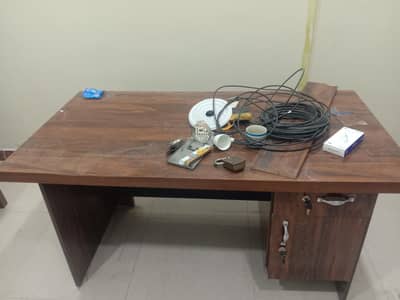 office table and chairs for sell
