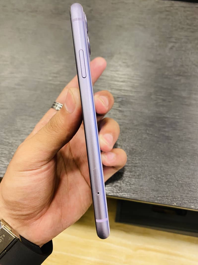 Apple iPhone 11 3