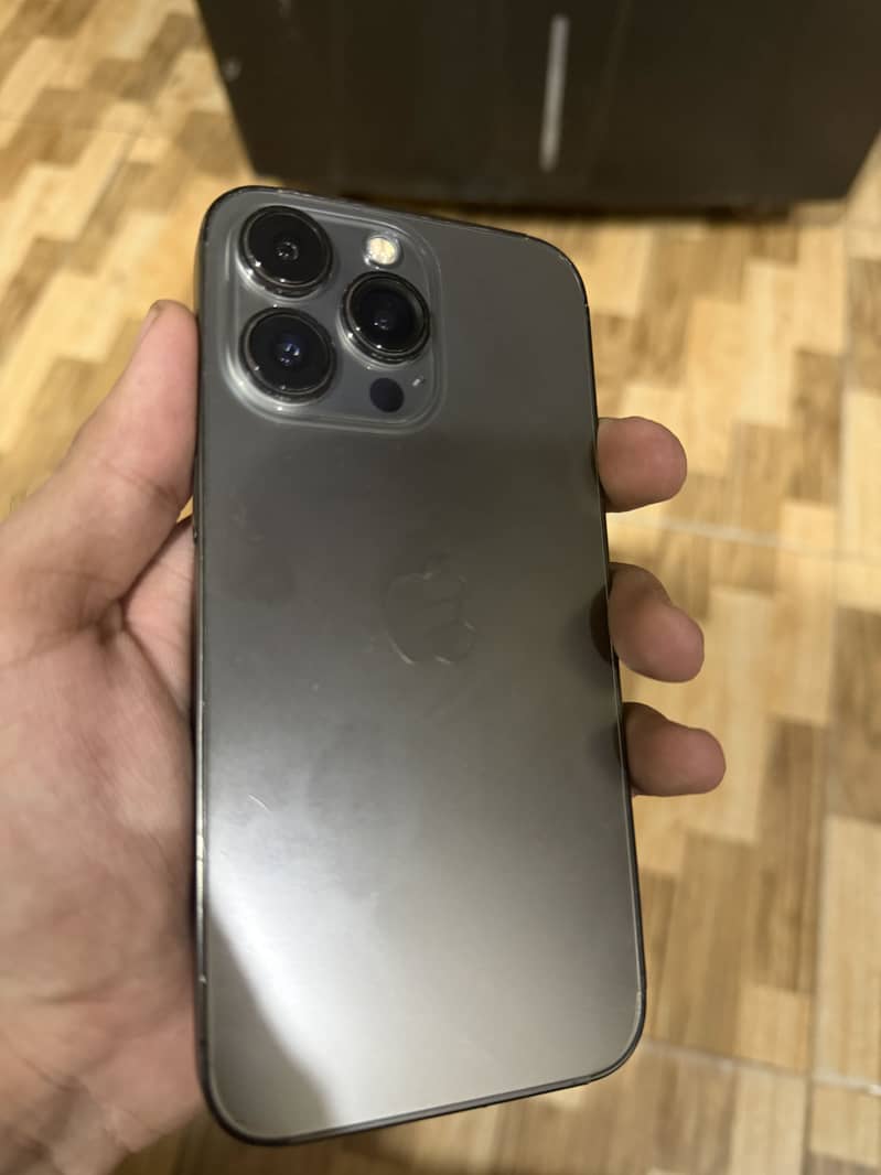 Apple iPhone 13 Pro 2