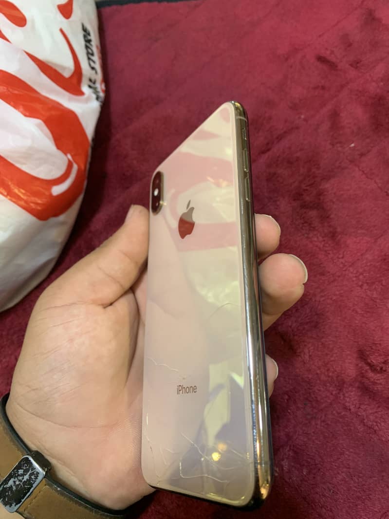 Apple iPhone XS Max 1
