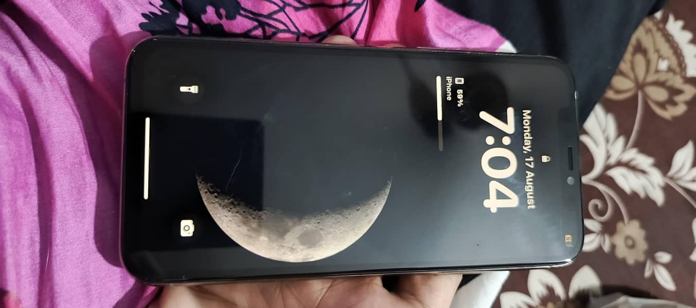 Apple iPhone 11 Pro 1