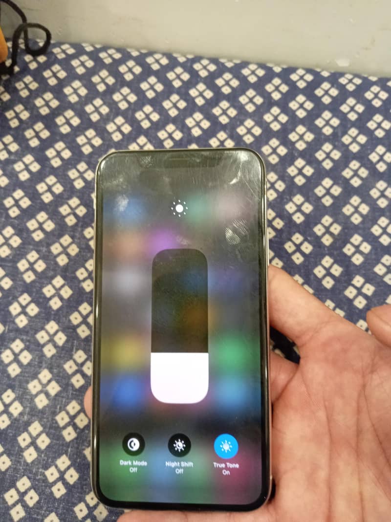 Apple iPhone X 3