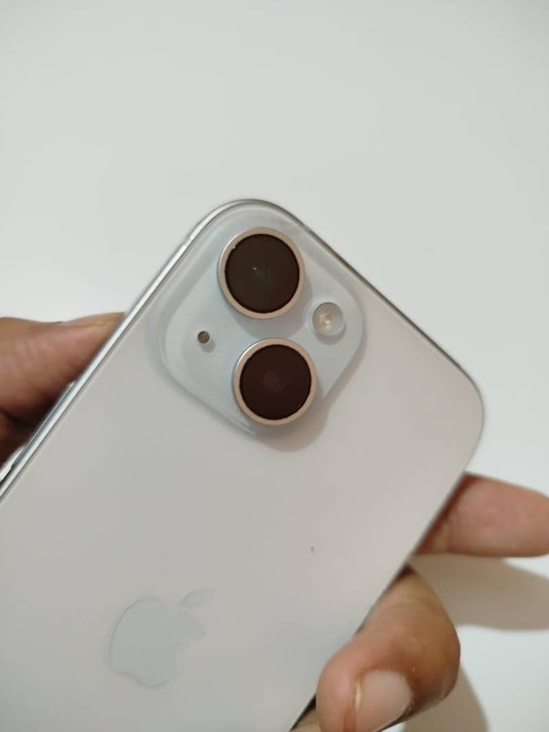 Apple iPhone 15 jv 4