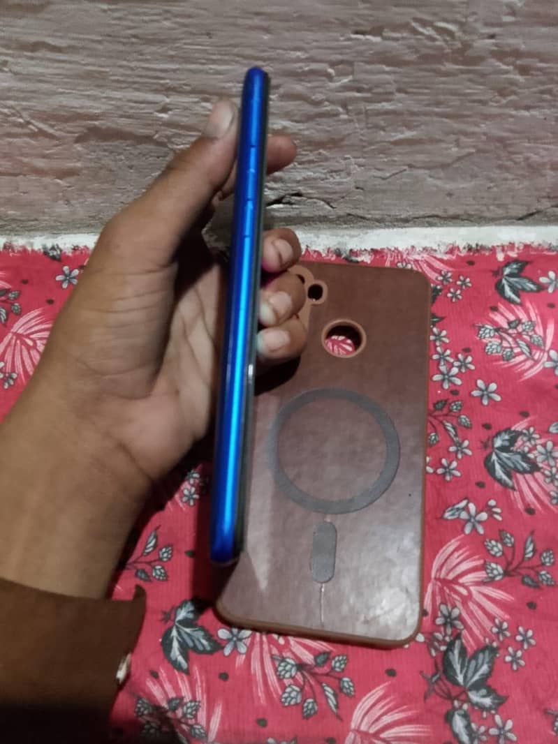 Realme 5 4