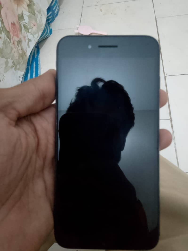 Apple iPhone 7 Plus 3