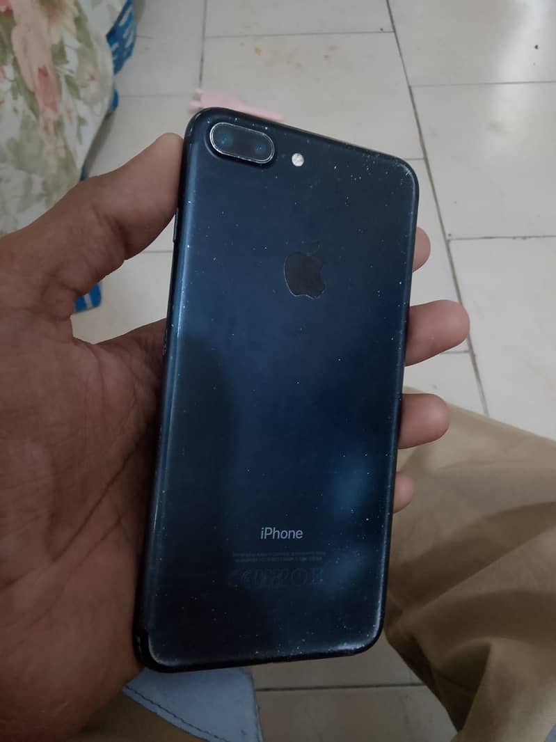 Apple iPhone 7 Plus 5