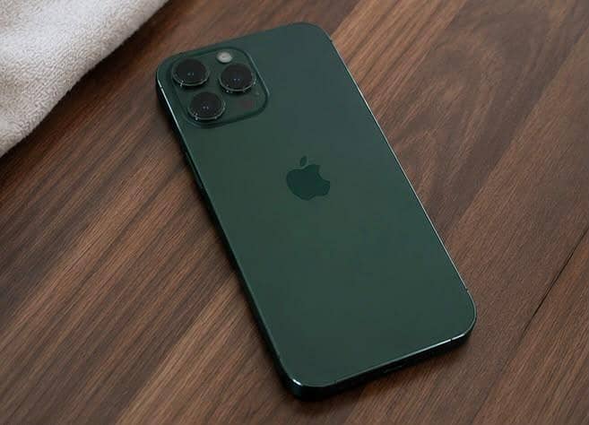 Apple iPhone 13 Pro Max 4