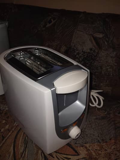 Kenwood 2-Slice Toaster | Defrost, Reheat & Bagel Function