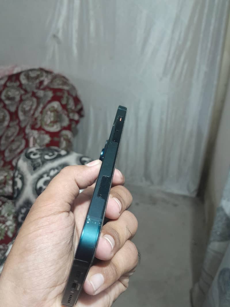 Apple iPhone 14 2