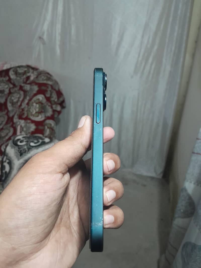 Apple iPhone 14 5