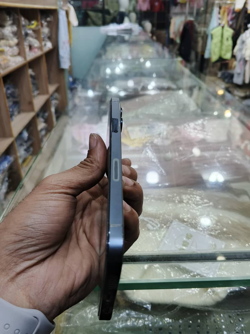 Apple iPhone 12 Pro Max 5