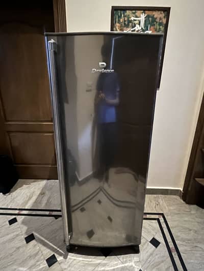 Dawlance vertical freezer
