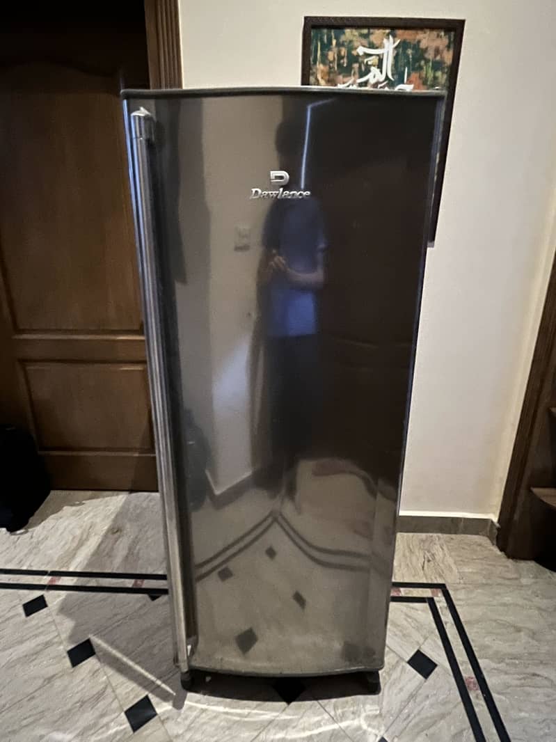Dawlance vertical freezer 0