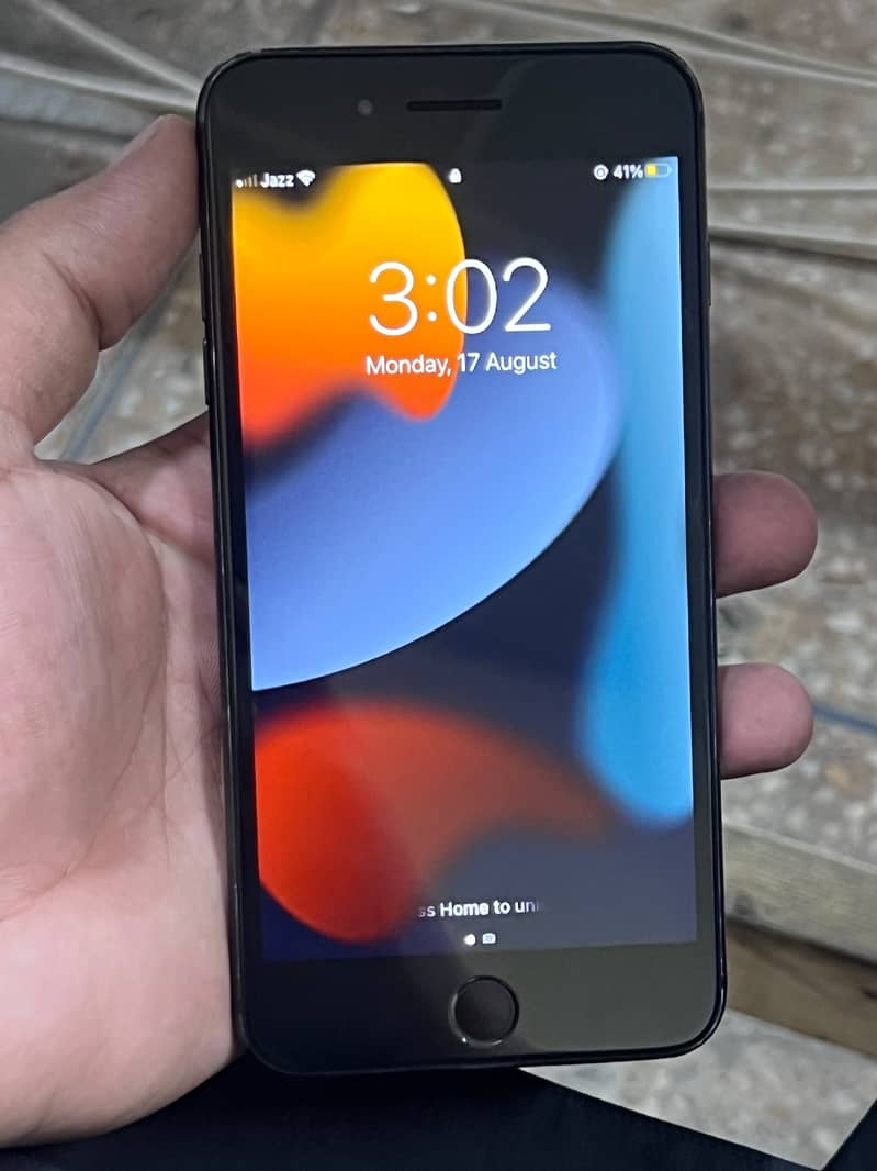 Apple iPhone 7 Plus 1